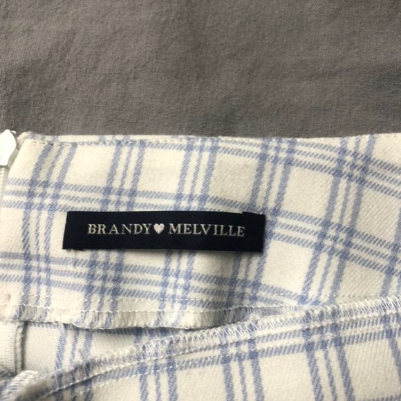 Brandy Melville skirt - Picture 2 of 6